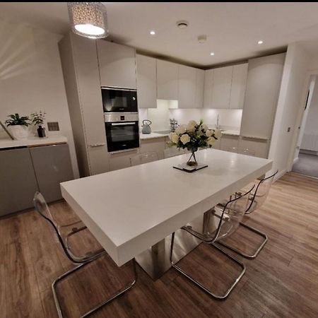 Modern Apartment, Sleeps 6, Belfast City Centre 외부 사진