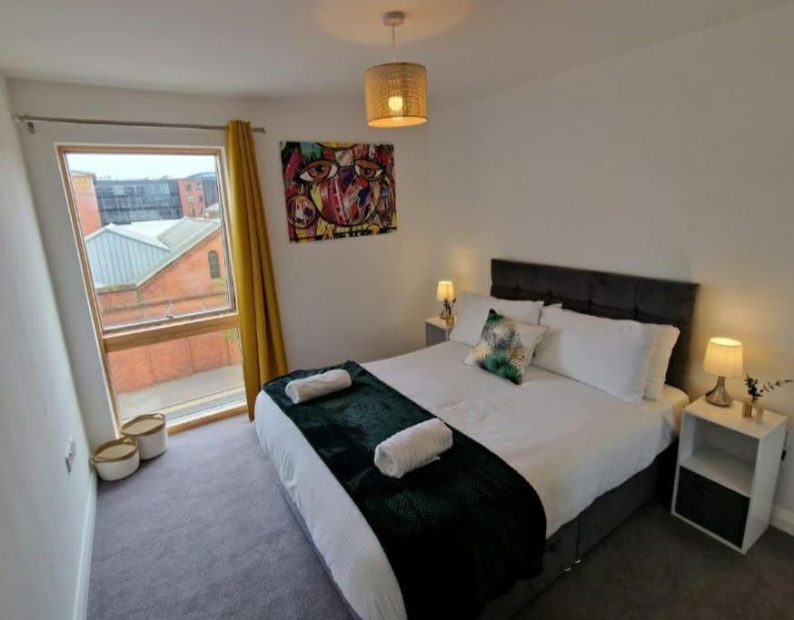 Modern Apartment, Sleeps 6, Belfast City Centre 외부 사진